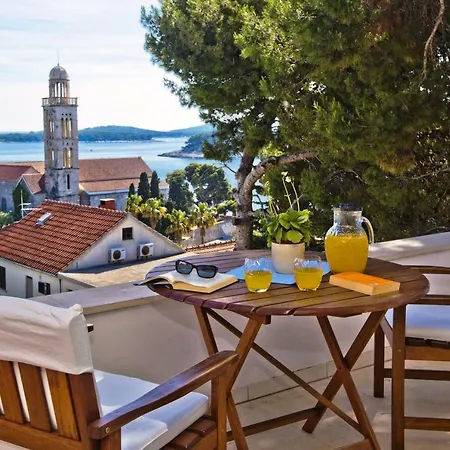 Castle Stambuk Διαμέρισμα *