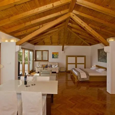 Castle Stambuk Apartment *