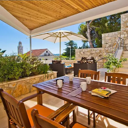 Castle Stambuk Διαμέρισμα Χβαρ