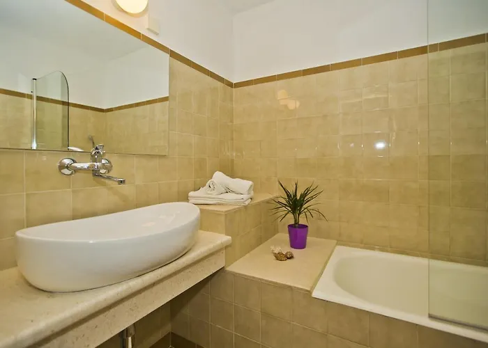 Castle Stambuk Appartement *